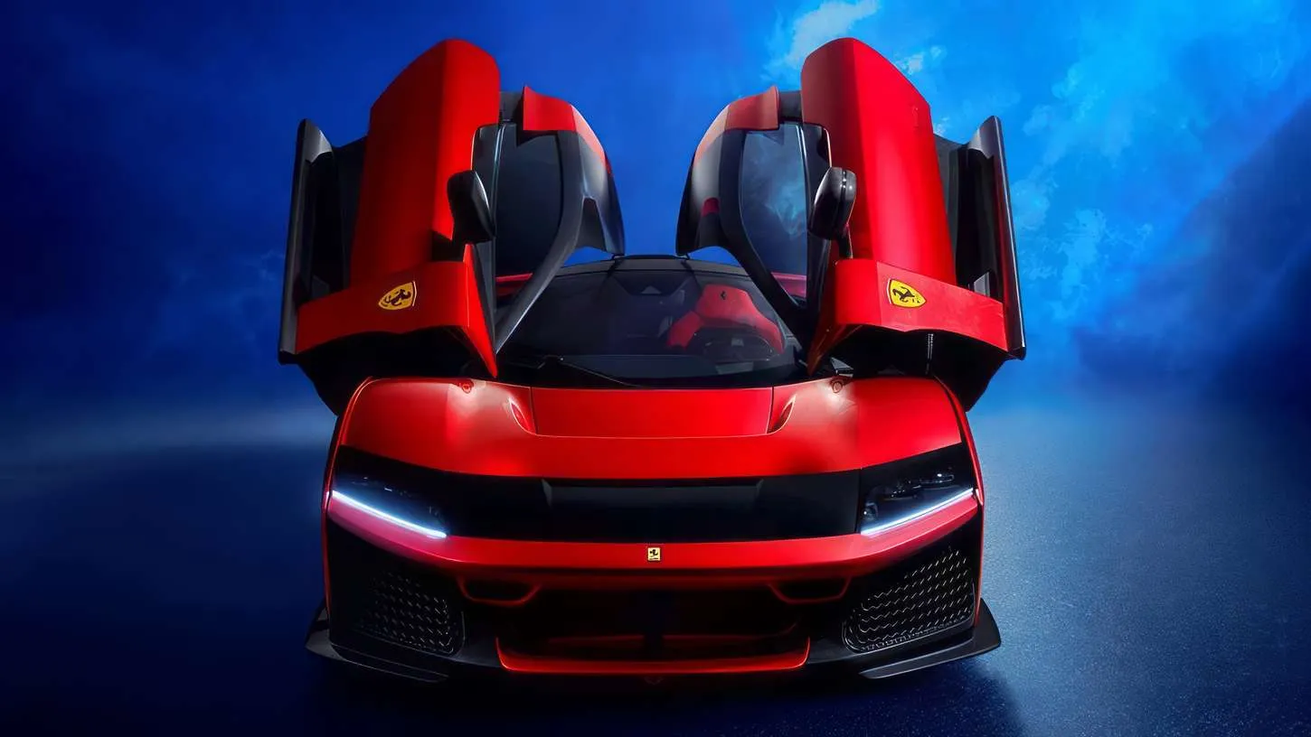 „Ferrari F80“: naujas hibridinis flagmanas už 3,6 mln. eurų