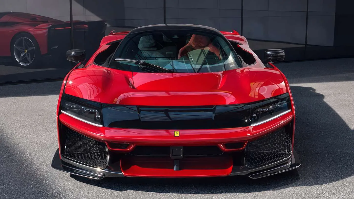 „Ferrari F80“: naujas hibridinis flagmanas už 3,6 mln. eurų