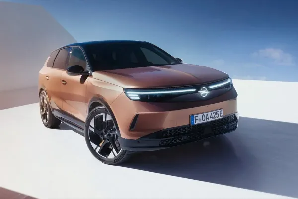 Skirtingos galios sistemos viename automobilyje: ką rinktis ir kodėl?