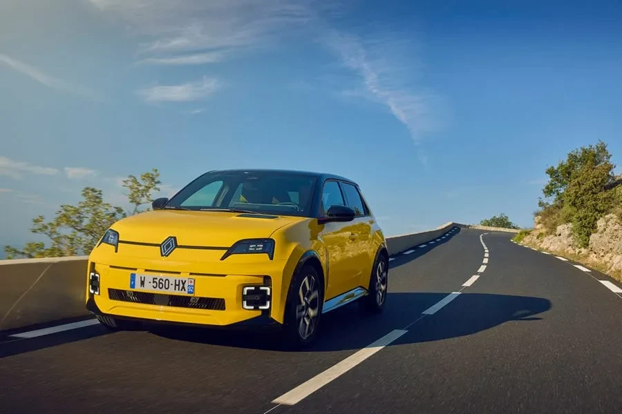 „RENAULT 5 e-tech electric“ - 2025 m. metų automobilio konkurso ...