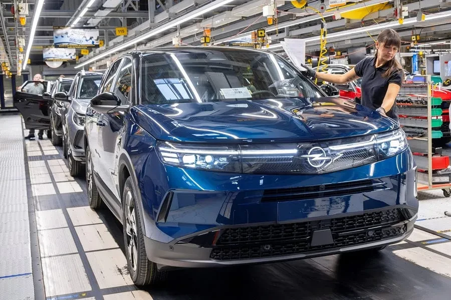 Geopolitika: „Opel“ gamins kiniškus „Leapmotor“ elektromobilius