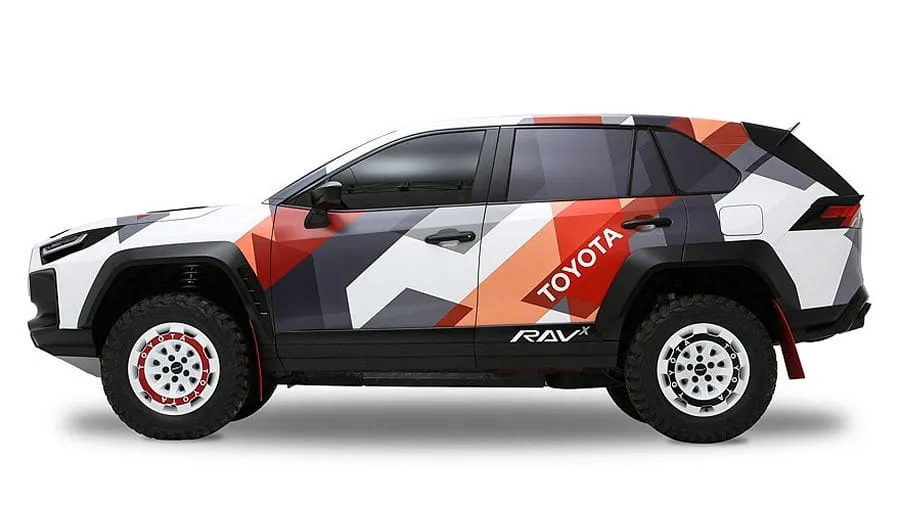 Toyota parodė, kaip gallėtų atrodyti „karštas” RAV4
