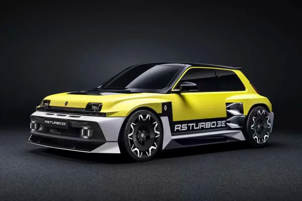 Unikaliam automobiliui – unikali premjera: atgimstanti legenda „Renault 5 Turbo 3E“ pademonstruota dokumentiniame seriale