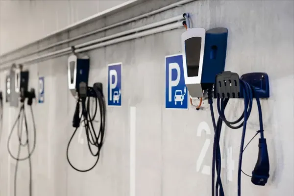 Elektromobilių vaidmuo keičiasi: biudžetinės klasės modeliai jau tinkami šeimai ir mieste, ir ilgose kelionėse