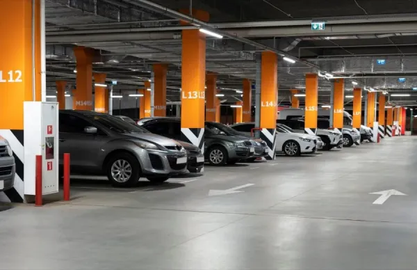 Smulkaus verslo rebusas: automobilius pirkti, nuomotis ar naudotis abonementu?