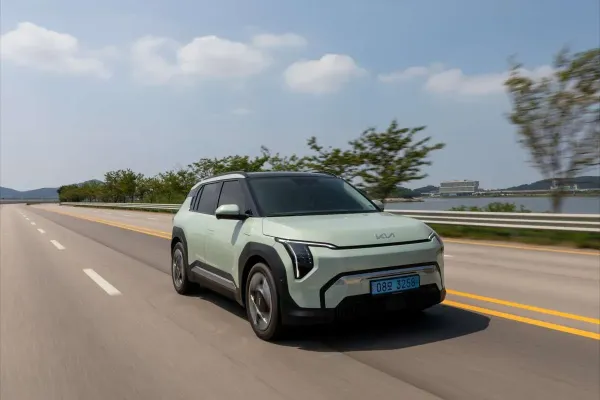Iš naujo išrasti „Golf“: kaip atrodo įperkamas kompaktinis elektromobilis pagal korėjiečius?