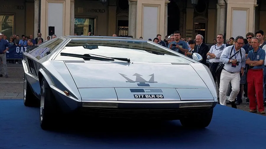 „Giugiaro“ superautomobilis ‚Peralta S‘ – duoklė septintojo dešimtmečio ‚Maserati Boomerang‘ koncepciniam automobiliui