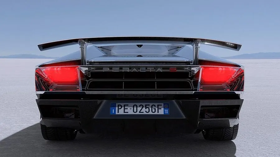 „Giugiaro“ superautomobilis ‚Peralta S‘ – duoklė septintojo dešimtmečio ‚Maserati Boomerang‘ koncepciniam automobiliui
