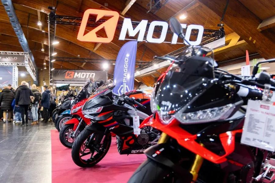 Rygoje vyko didžiausia Baltijos šalyse motociklų paroda: stebino dalyviai iš Lietuvos