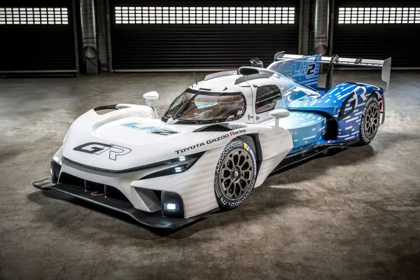Pristatytas vandeniliu varomas „Toyota GR LH2 Racing“ sportinis prototipas
