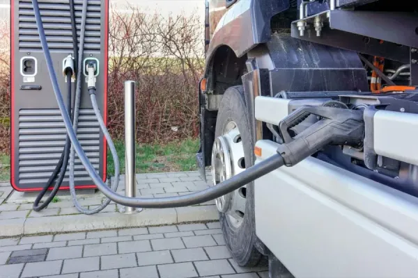 Elektriniu sunkvežimiu po Europą – misija (ne)įmanoma?