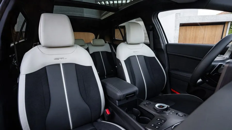 „Kia“ atnaujino Lietuvoje geriausiai parduodamą savo modelį