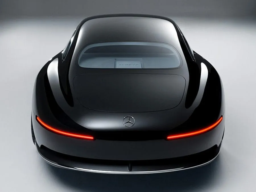 Prabanga grįžta į S klasę: „Mercedes-Benz Vision Iconic“ – žvilgsnis į 2028-uosius