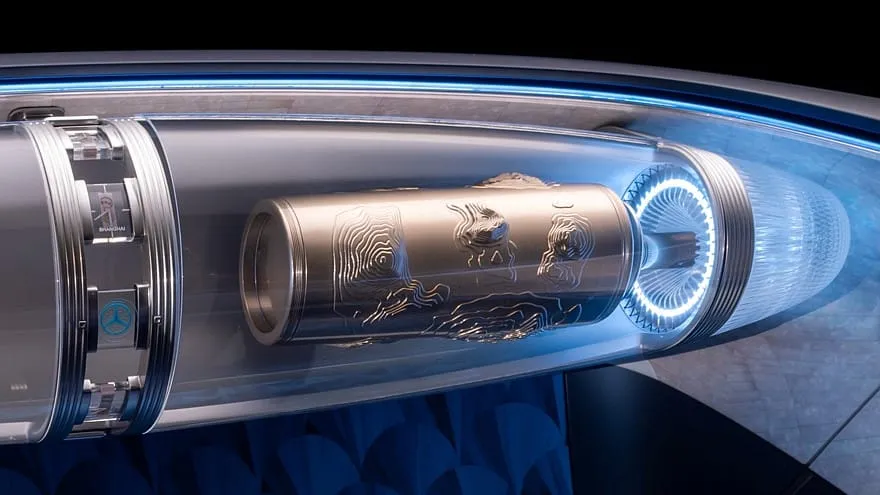 Prabanga grįžta į S klasę: „Mercedes-Benz Vision Iconic“ – žvilgsnis į 2028-uosius