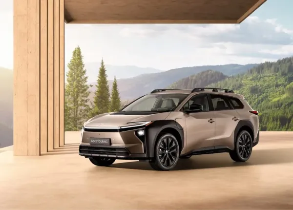 „Toyota“ pristatė naują elektromobilį „bZ4X Touring“: daugiau erdvės ir rekordinė galia