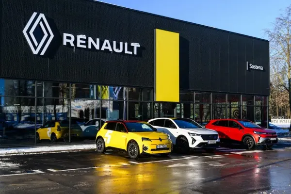 „Sostena“ Kaune atidarė naują saloną – moderniausius „Renault“ ir „Dacia“ namus Baltijos šalyse