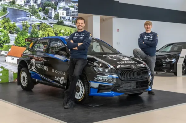 Kas sieja „Porsche 911“ ir „Škoda Fabia“ automobilius?