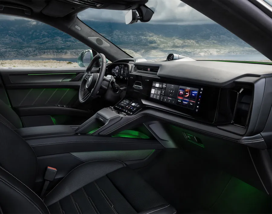 Naujojo Porsche Cayenne apžvalga – elektrinis visureigis su 911 Turbo galia