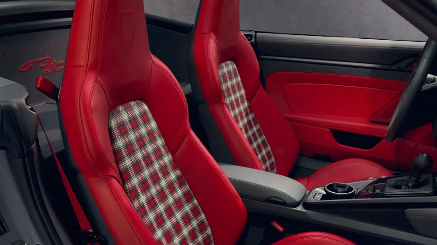 Debiutuoja „Porsche 911 GT3 S/C“: atviras stogas, tik mechaninė pavarų dėžė ir kupė verta dinamika