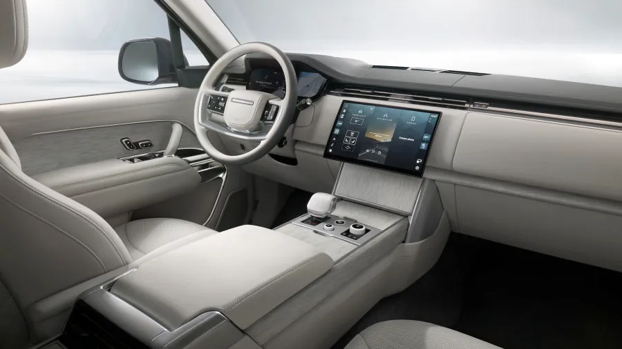 Pristatytas prabangiausias ir technologiškai pažangiausias visų laikų „Range Rover“