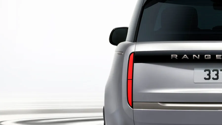 Pristatytas prabangiausias ir technologiškai pažangiausias visų laikų „Range Rover“