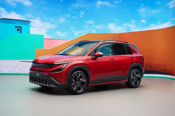 Pasaulinė premjera: naujasis „Škoda Epiq“ atveria prieinamų ir kompaktiškų elektromobilių erą