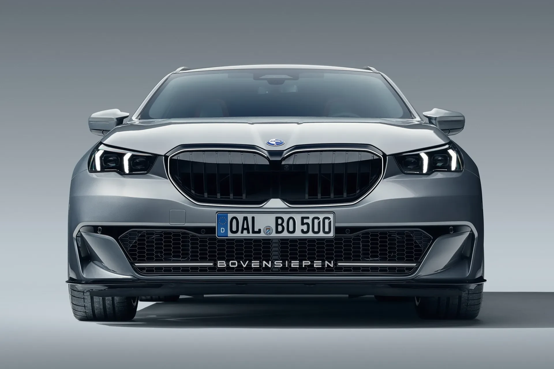 „Bovensiepen 05 GT“: išskirtinumas ir galia – brolių Bovensiepenų atsakas į G99 BMW M5 „Touring“