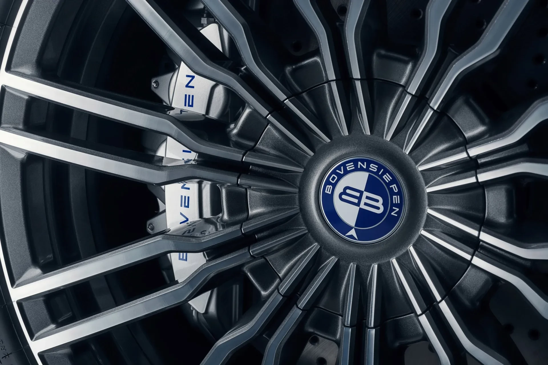 „Bovensiepen 05 GT“: išskirtinumas ir galia – brolių Bovensiepenų atsakas į G99 BMW M5 „Touring“