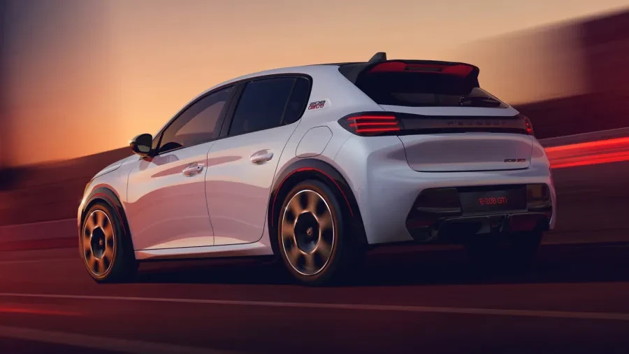 „Peugeot“ parodė serijinį „E-208 GTi“: žinoma ir kaina
