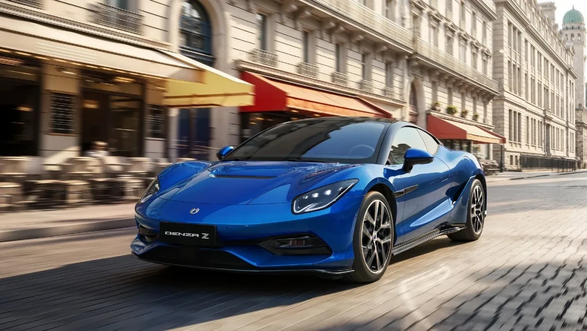 Kinų sportinis automobilis „Denza Z“ debiutavo Didžiojoje Britanijoje ir žada „Niurburgringo“ rekordą