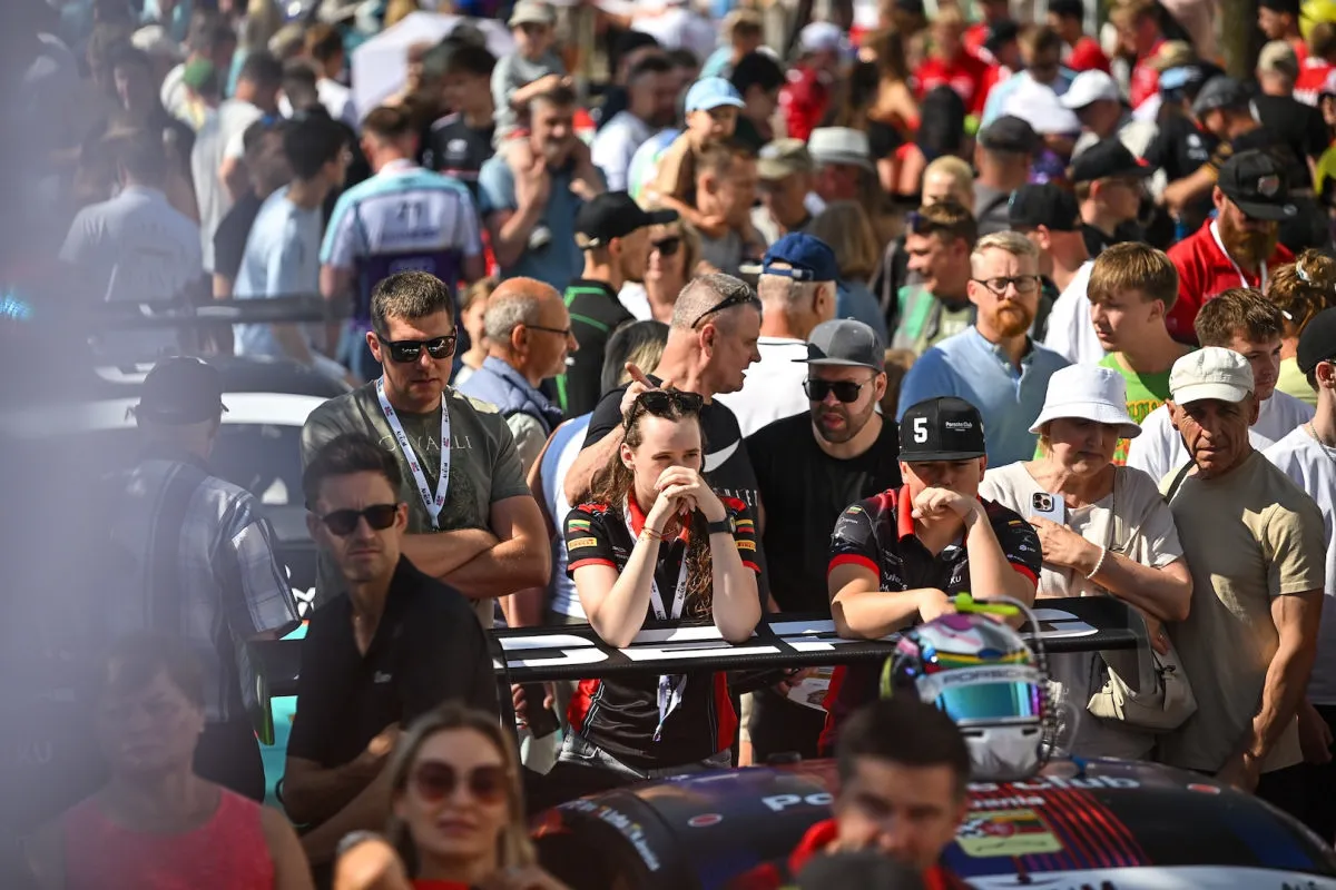 Ketvirtadienį Palangoje riaumojo sportiniai automobiliai – vyko tradicinės sprinto varžybos