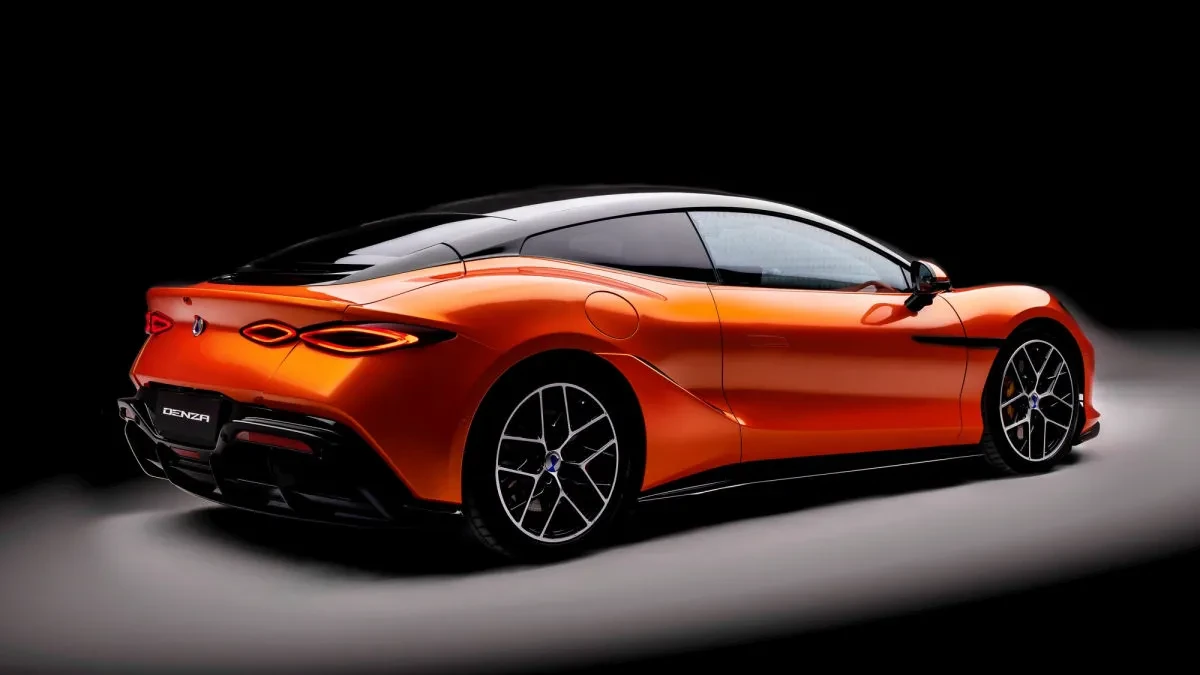 Kinų sportinis automobilis „Denza Z“ debiutavo Didžiojoje Britanijoje ir žada „Niurburgringo“ rekordą