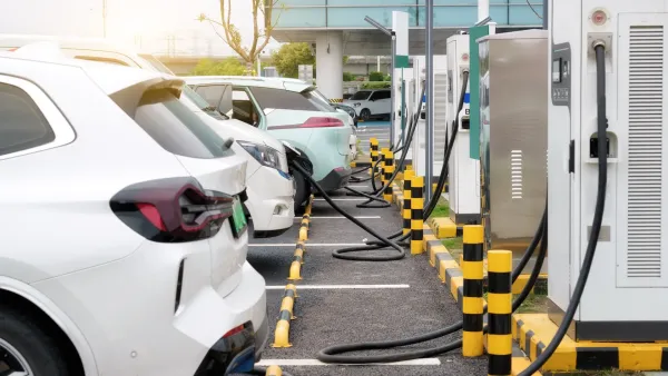 Tyrimo rezultatai: daugiau kaip pusė transporto parkus Europoje valdančių įmonių artimiausiu metu planuoja plėsti elektromobilių parkus