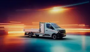 Populiariausias Europoje didysis furgonas „Renault Master“ plečia gamą ir pristato naujų funkcijų.