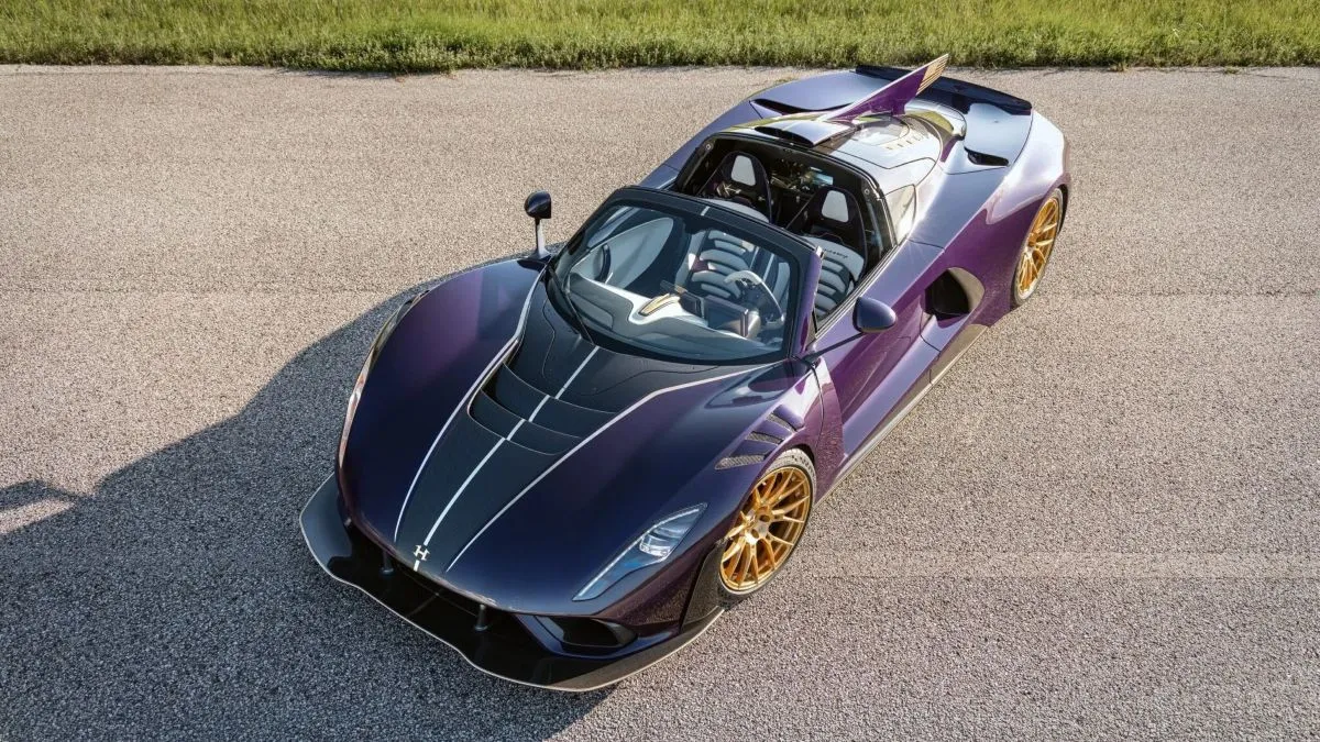 Serijinis „Hennessey Venom F5-M“: daugiau nei 2000 AG ir tikra mechaninė pavarų dėžė