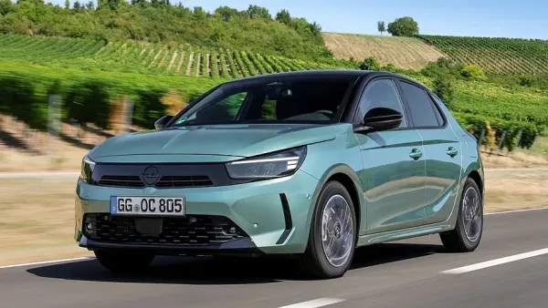 Naujos kartos „Opel Corsa“ vėluos: pasirodys tik 2028 metais ir neturės vidaus degimo variklių