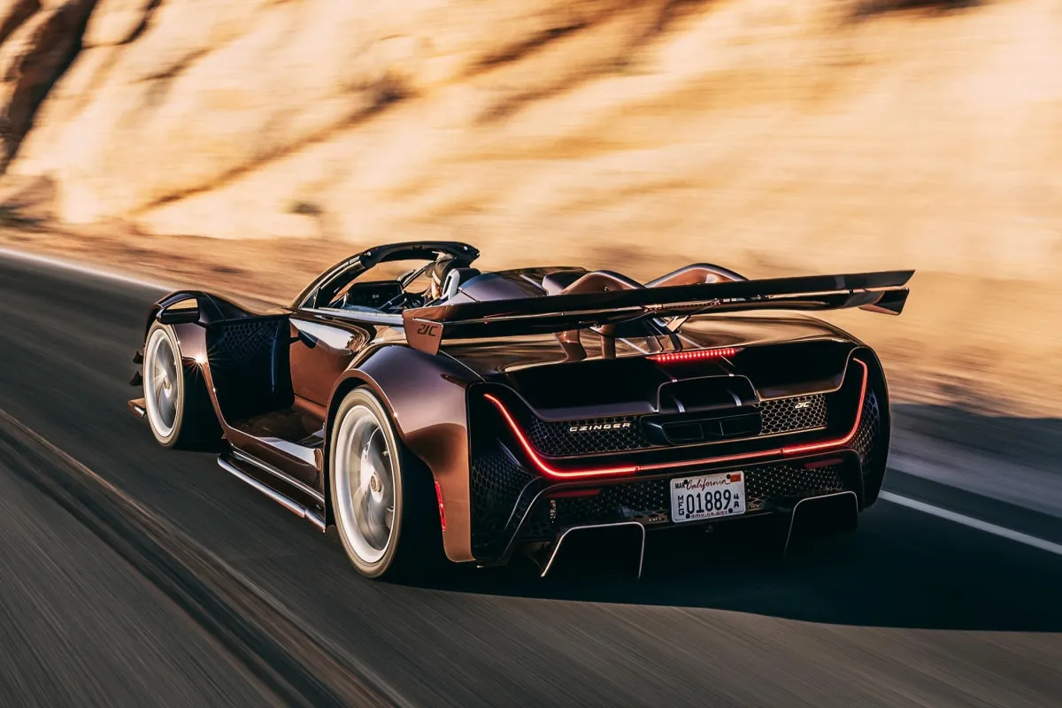 „Czinger 21C Spyder“: du nuimami stogai ir dar daugiau 3D spausdinimo technologijų