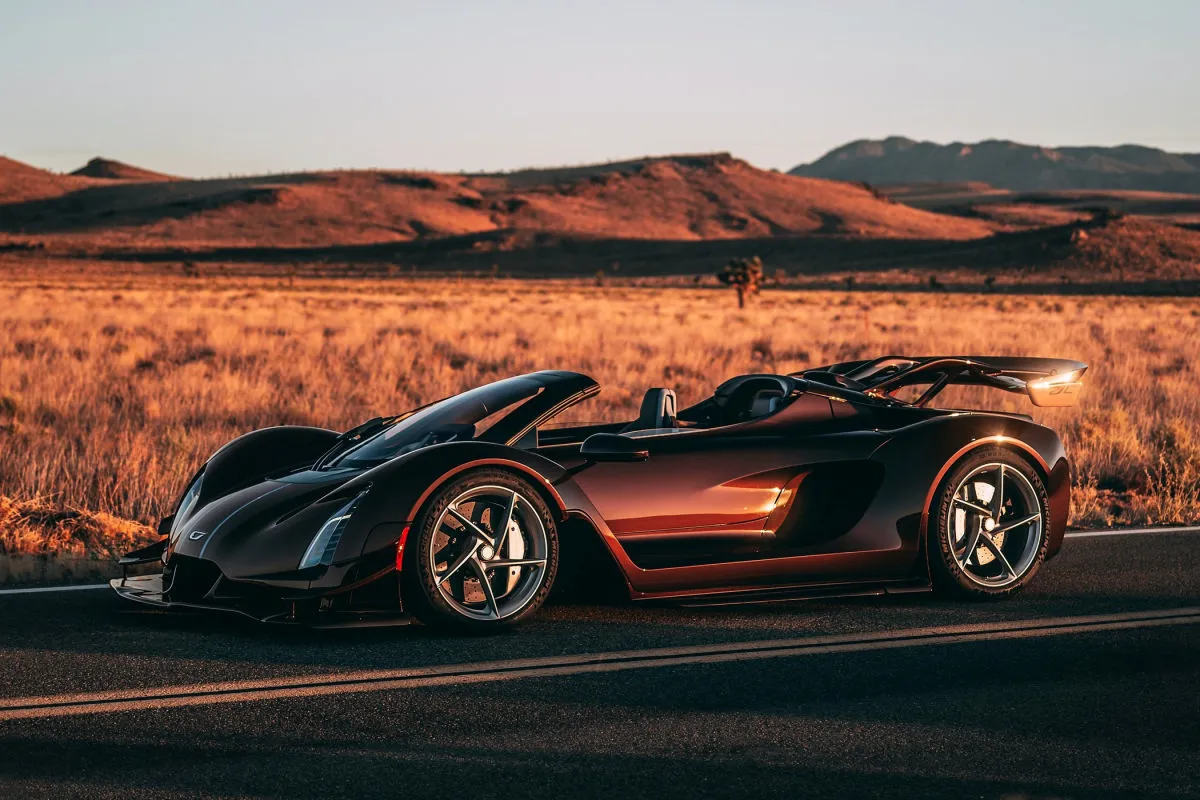 „Czinger 21C Spyder“: du nuimami stogai ir dar daugiau 3D spausdinimo technologijų