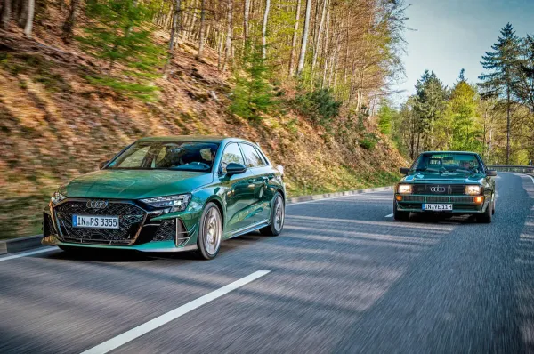 „Audi“ svarsto galimybę išsaugoti legendinį penkių cilindrų variklį: ar pavyks pergudrauti griežtėjančius emisijų standartus?