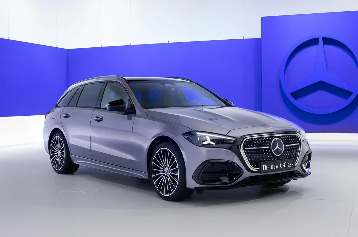 „Mercedes-Benz C-Class“ atnaujinimas: hibridinė evoliucija slepiasi po seniai matytais veido bruožais