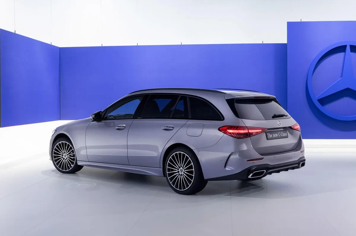 „Mercedes-Benz C-Class“ atnaujinimas: hibridinė evoliucija slepiasi po seniai matytais veido bruožais